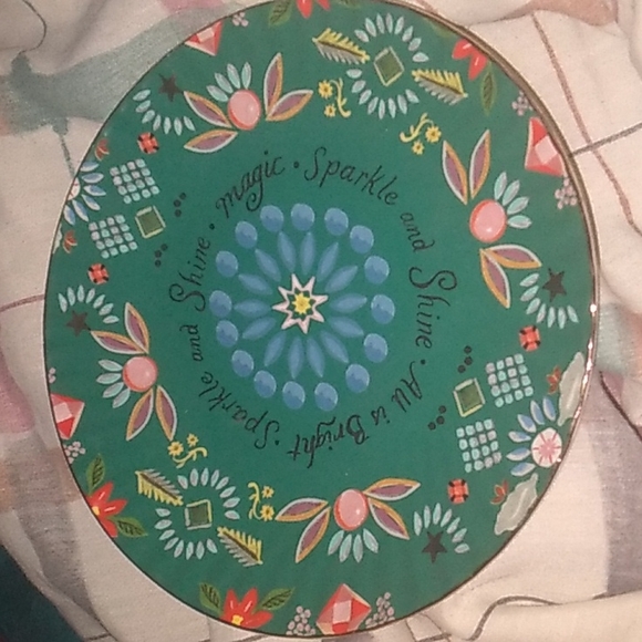 Danielle Kroll all is bright plate. - Picture 3 of 3